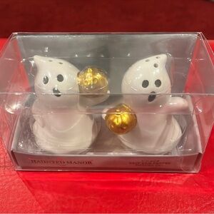 NIP Halloween ghost salt and pepper shakers holding gold pumpkin